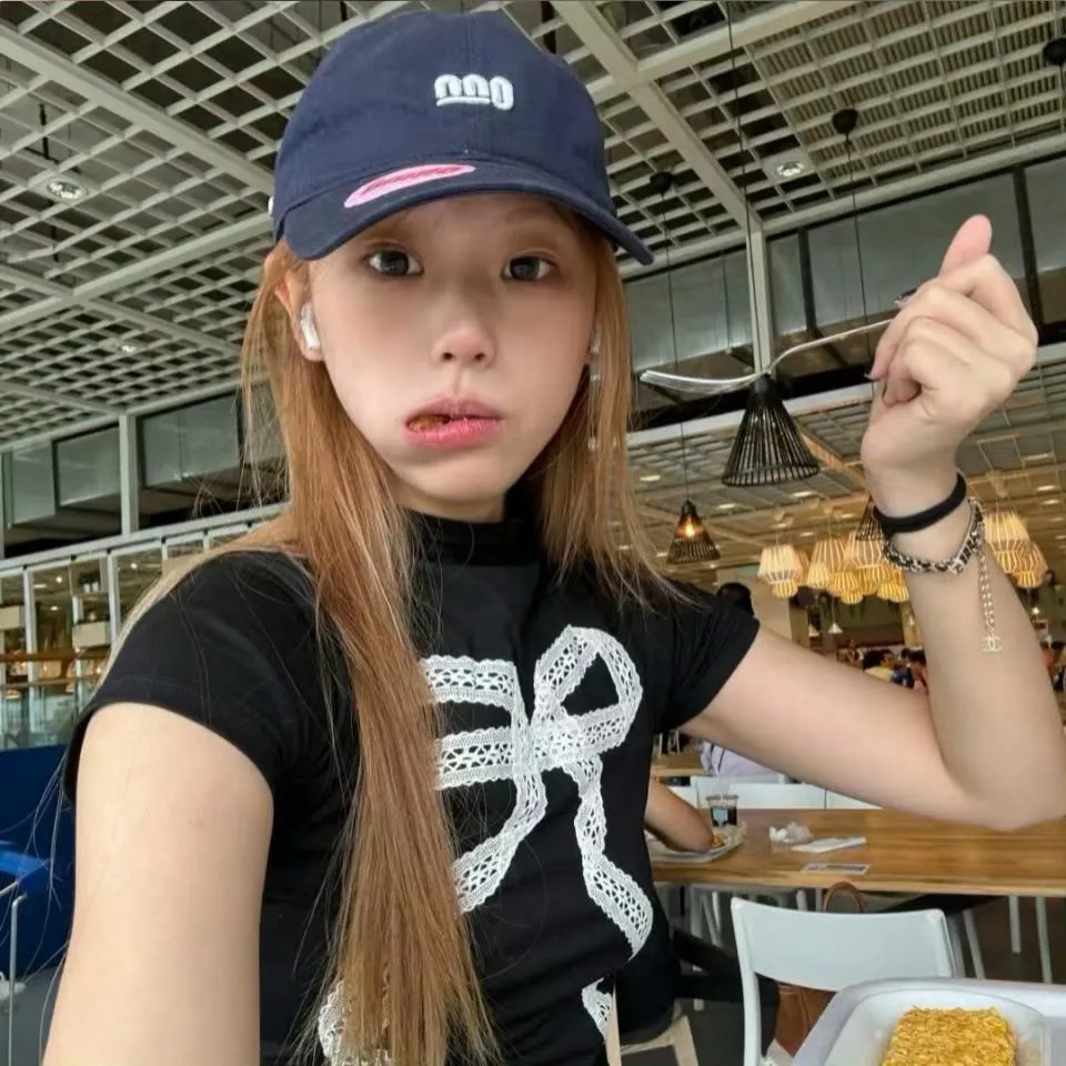 电音不散场海报